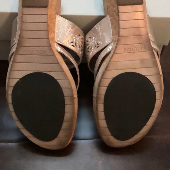 Kenneth Cole Reaction sandals, size 7.5 - Picture 2 of 5